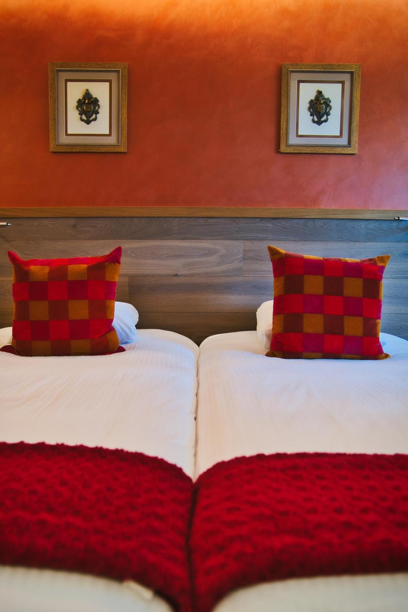 Chateau Des Avenieres 4*