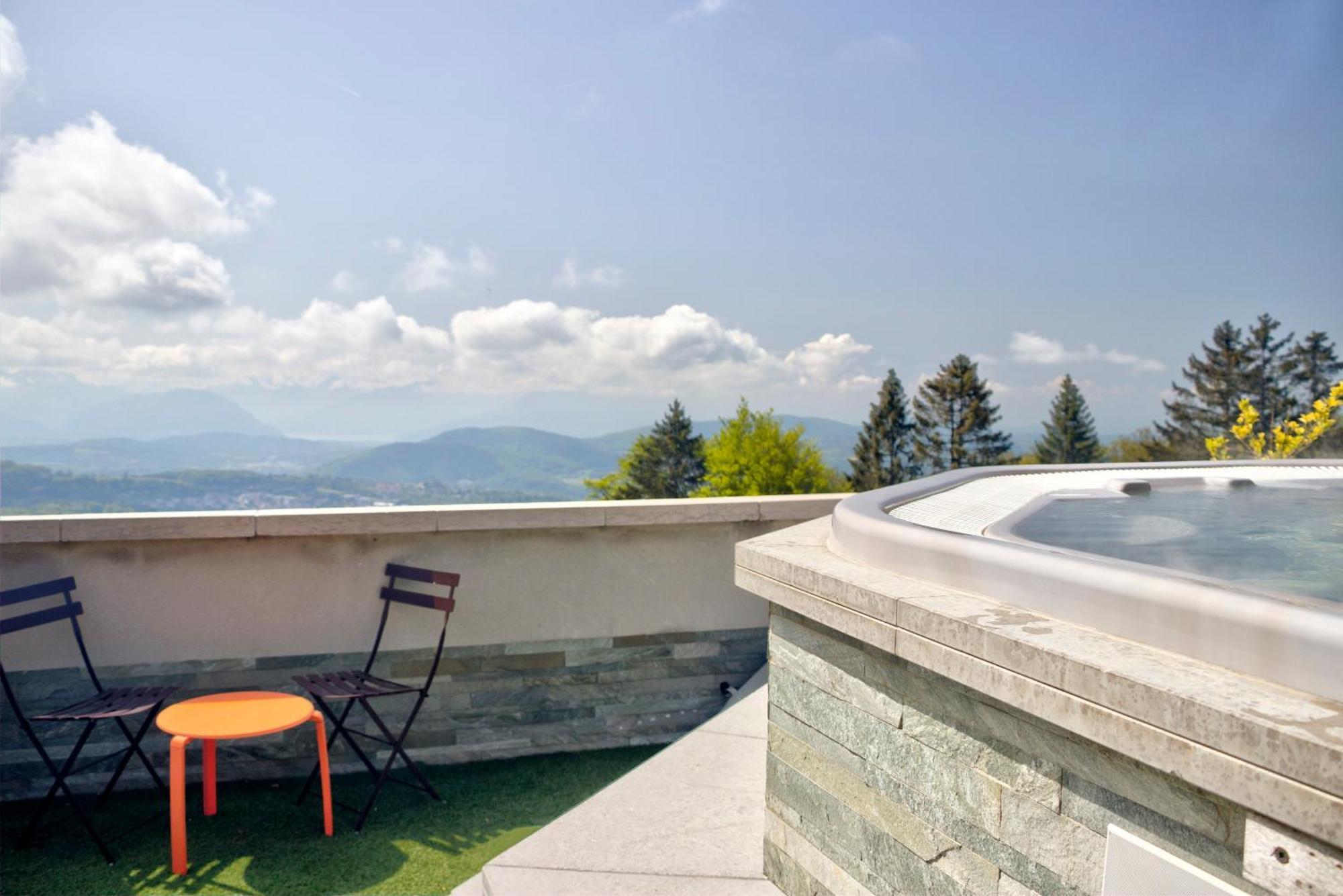 Hotel Chateau Des Avenieres 4*