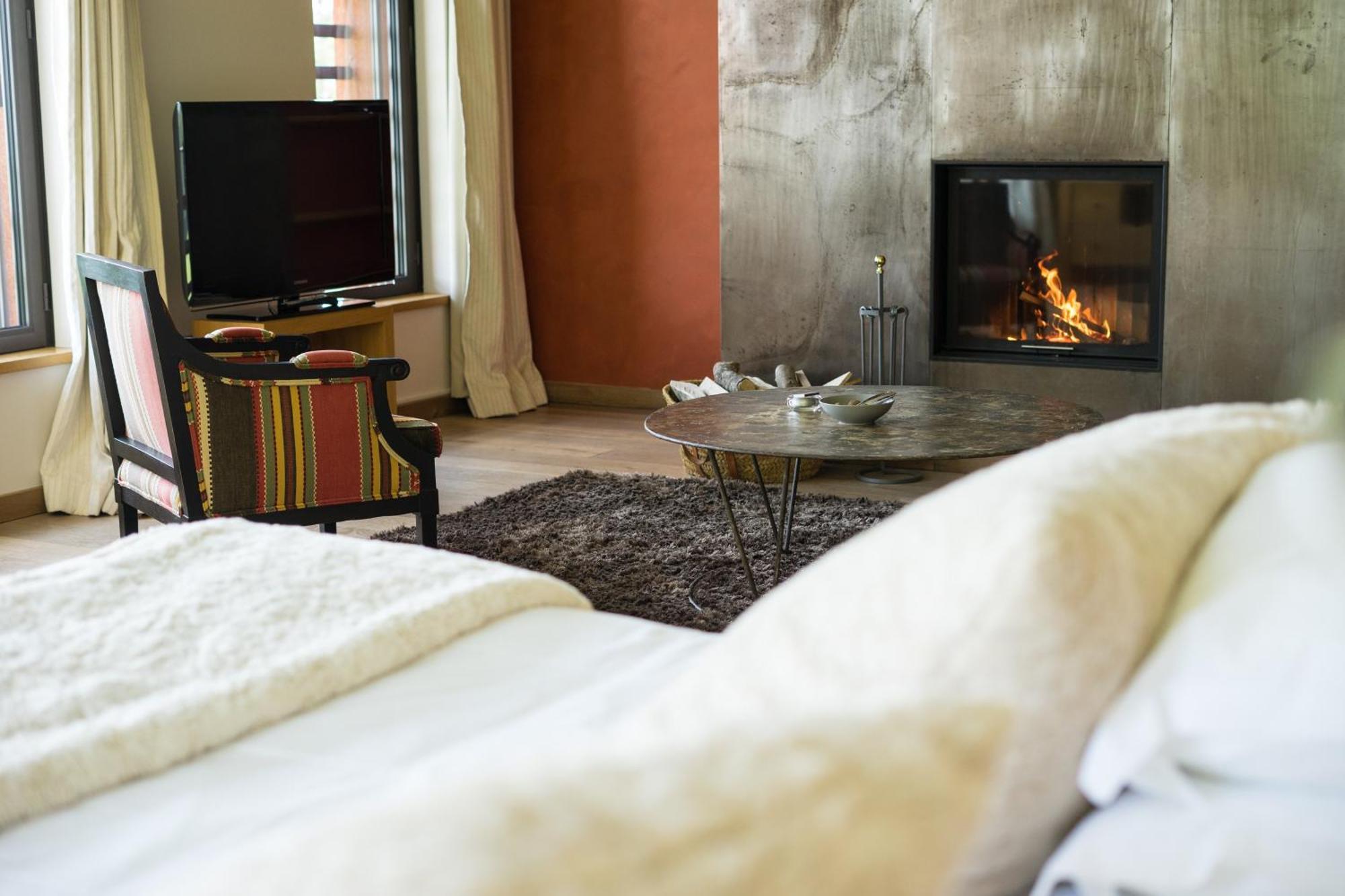 Chateau Des Avenieres 4* Cruseilles