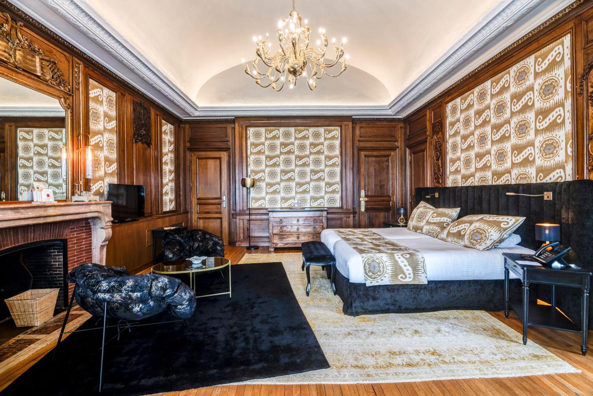 Hotel Chateau Des Avenieres 4*